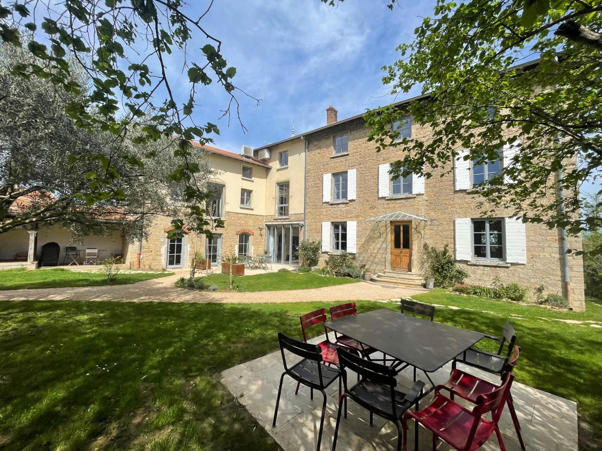 La Maison Des Monts D'Or Saint-Germain-au-Mont-dʼOr Zewnętrze zdjęcie